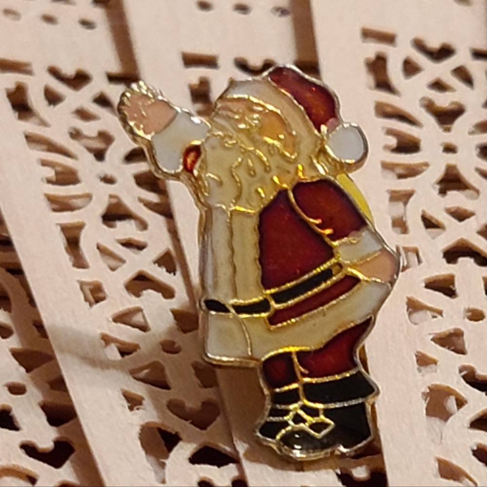 Festive Santa Claus Hat / Tie Tac Pin